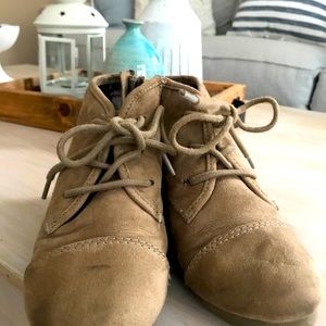 Girls Faux Suede Wedge Booties